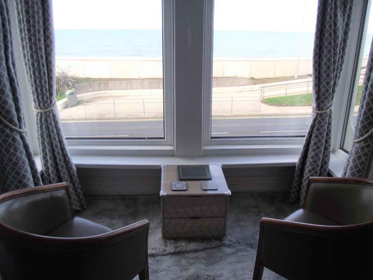 Seahawk Holiday Apartments Кливлис Экстерьер фото
