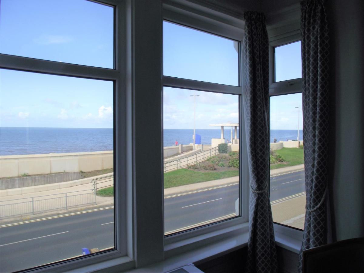 Seahawk Holiday Apartments Кливлис Экстерьер фото
