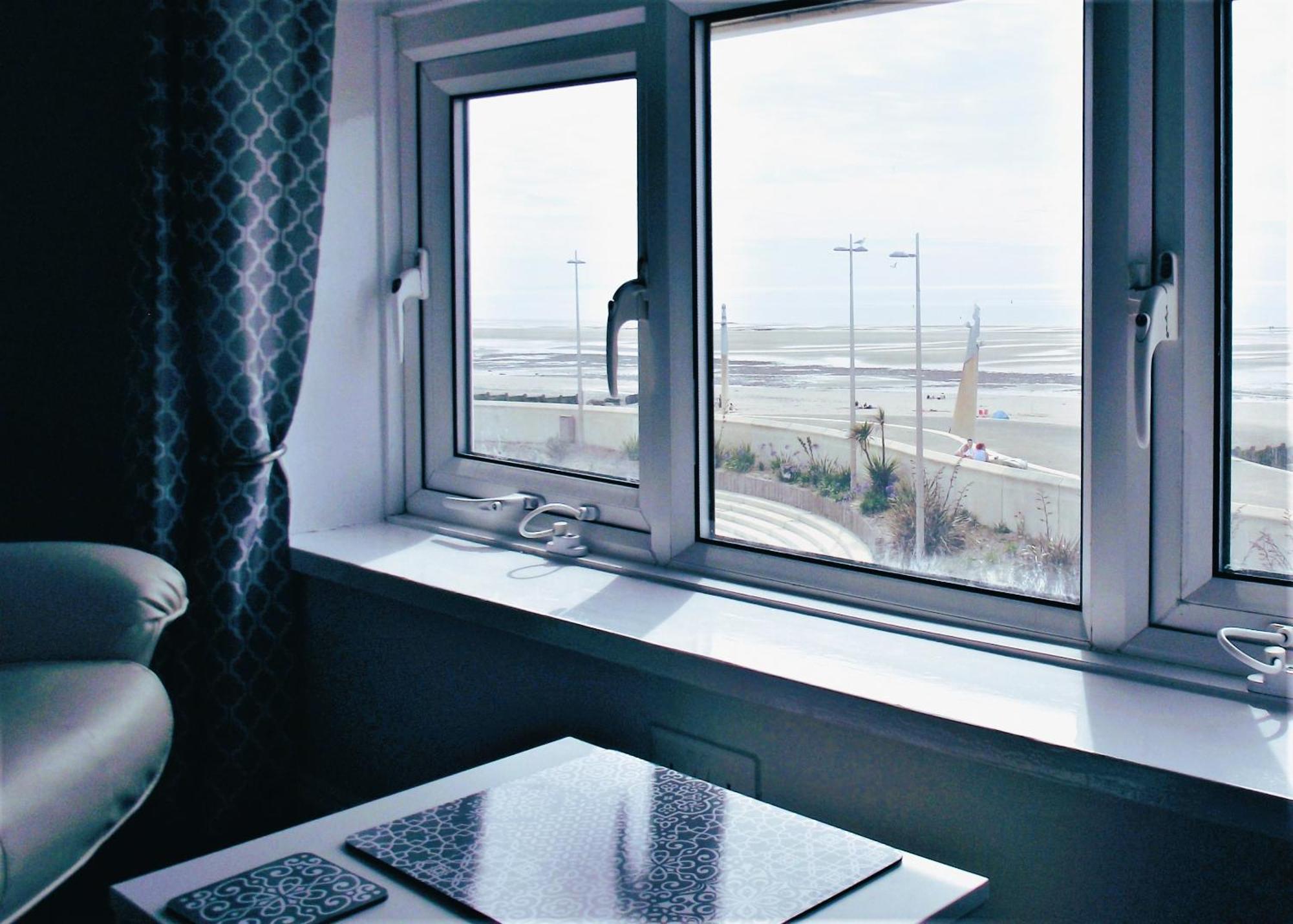 Seahawk Holiday Apartments Кливлис Экстерьер фото